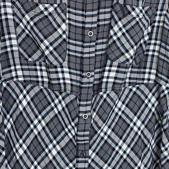 Westbound Women's Plaid Tunic Length Top with Accentuated Waist Size Medium - Picture 3 of 6